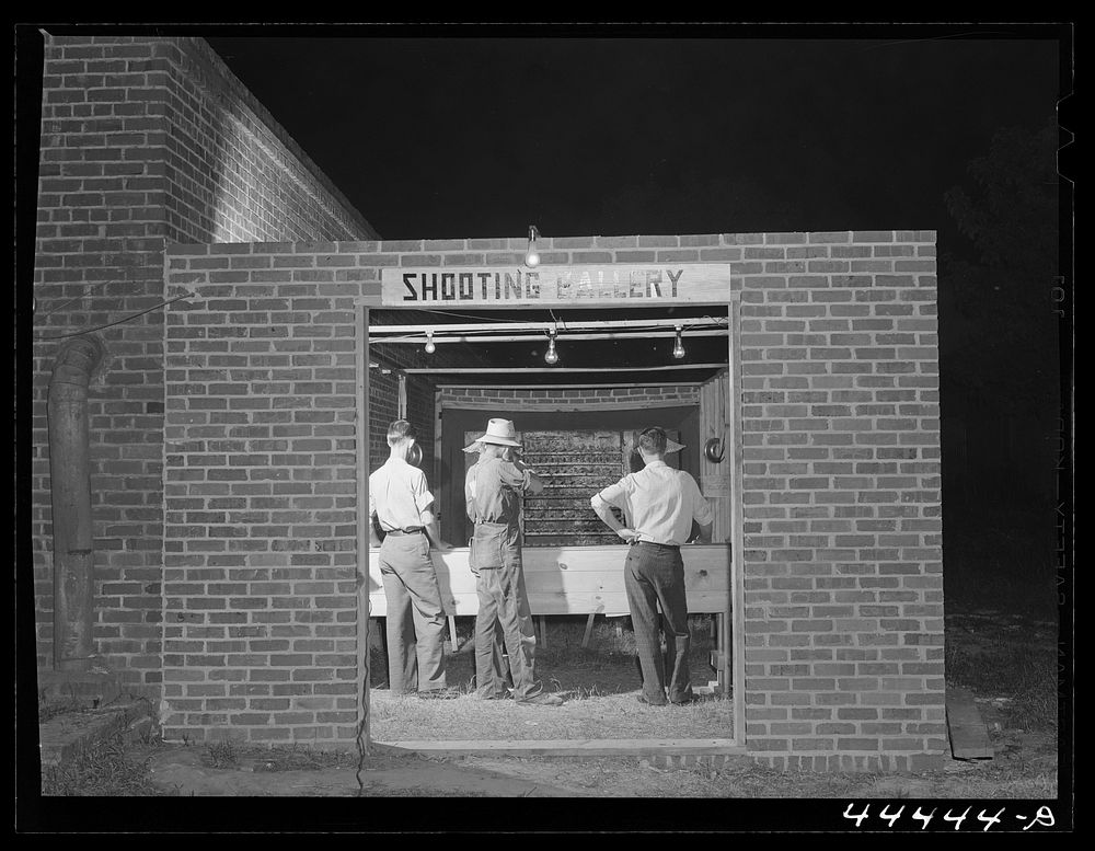 A newly-constructed shooting gallery in Childersburg, Alabama. Sourced from the Library of Congress.