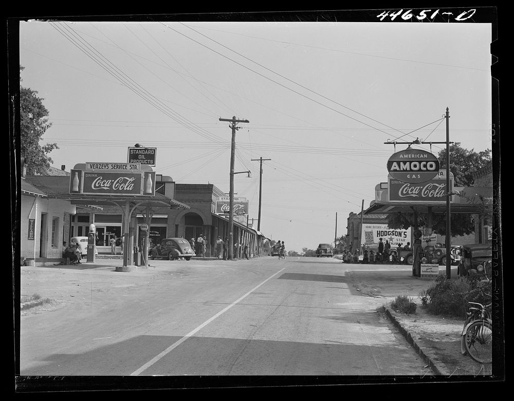 Main street of Siloam, Greene County, Georgia. Sourced from the Library of Congress.