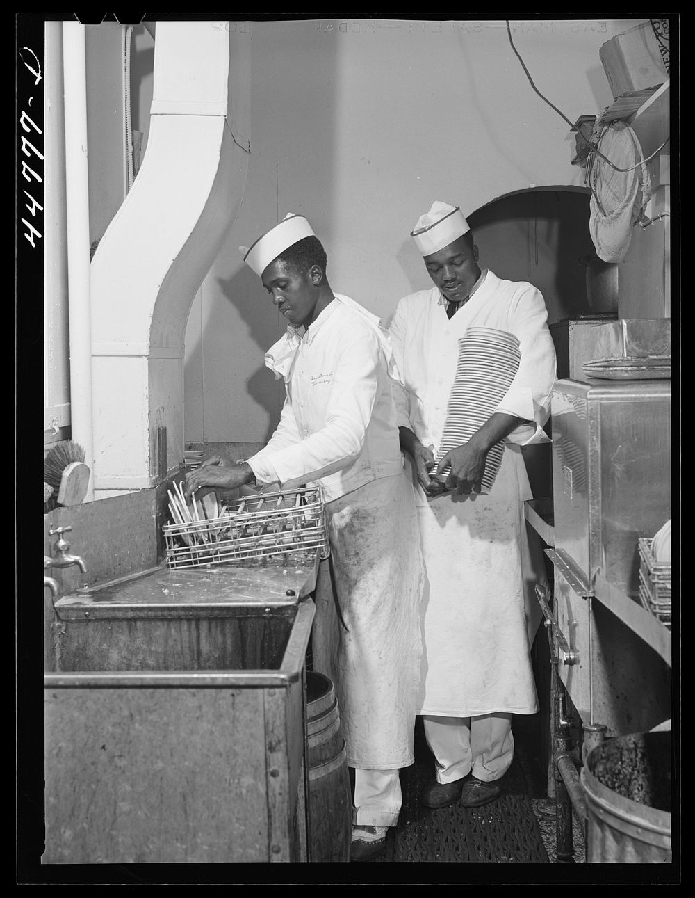  dishwasher. Investment Pharmacy, Washington, D.C.. Sourced from the Library of Congress.