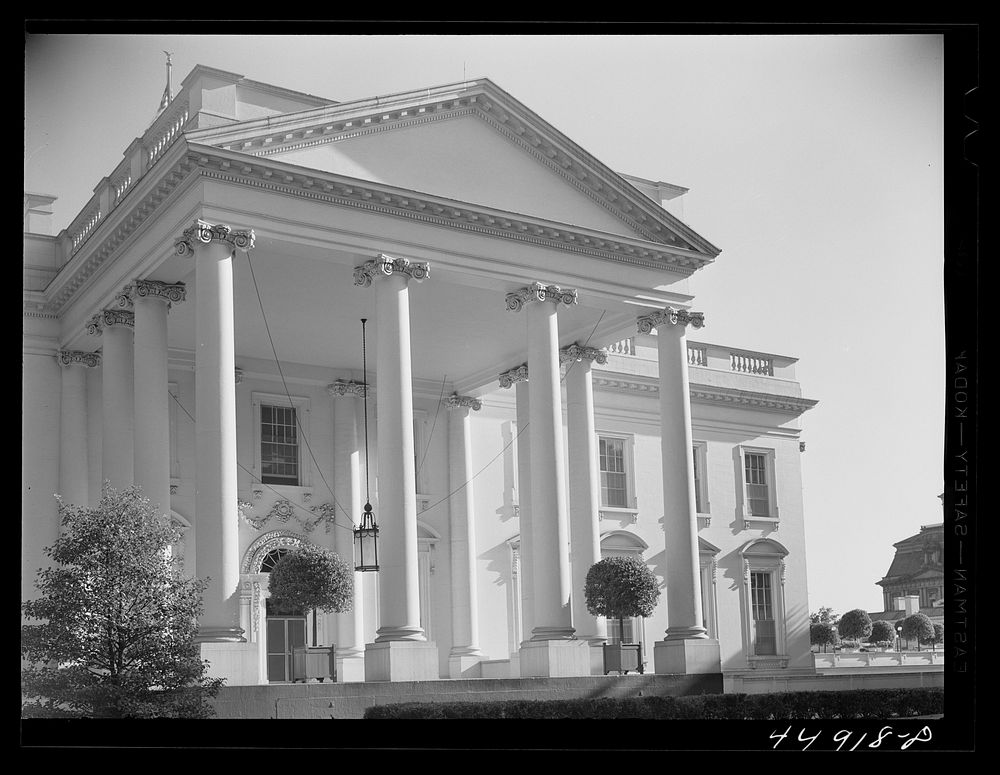[Untitled photo, possibly related to: White House. Washington, D.C.]. Sourced from the Library of Congress.