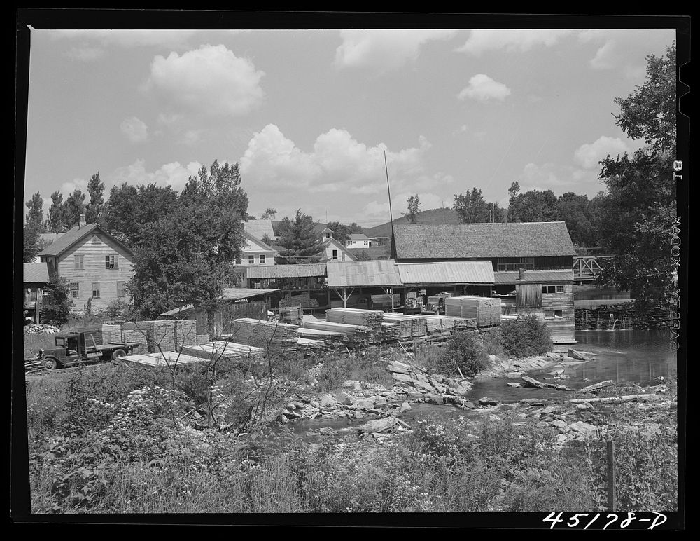 Lumber mill at Londonderry, Vermont. Sourced from the Library of Congress.