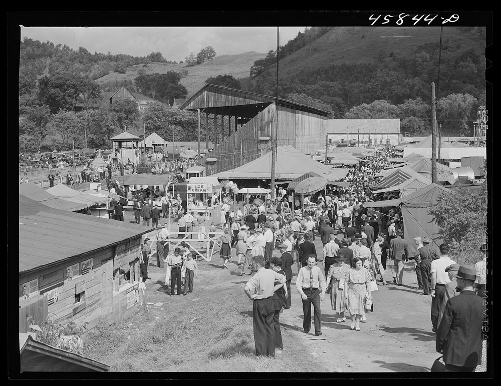 General view of World's Fair. Tunbridge, Vermont. Sourced from the Library of Congress.