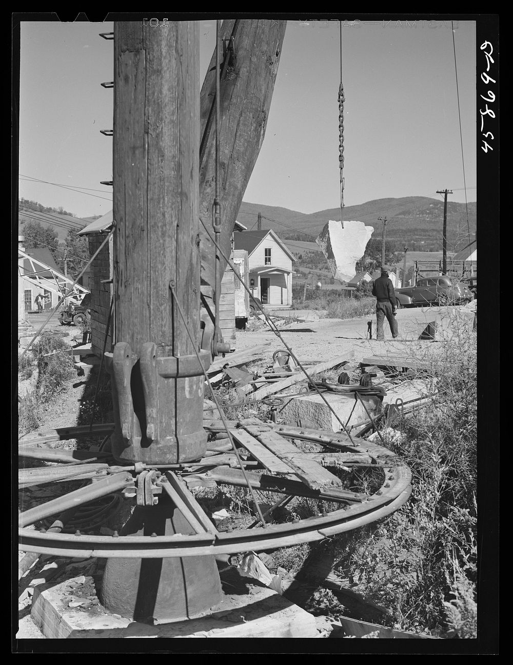 Part of a derrick at the Wells-Lemson quarry. Sourced from the Library of Congress.