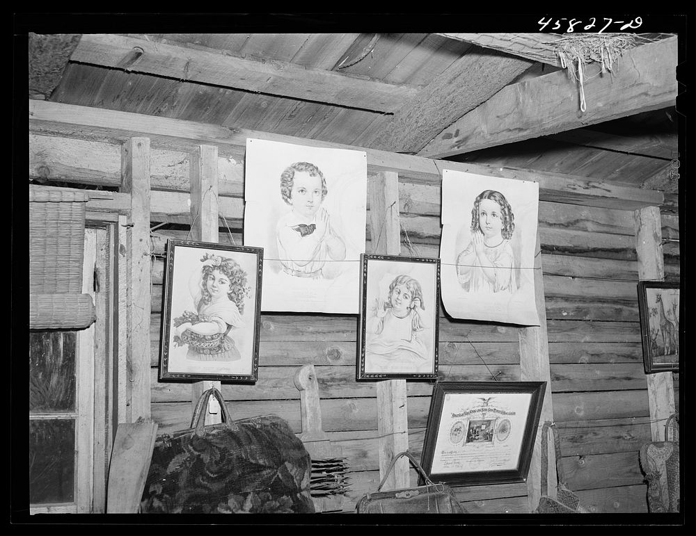 Part of the exhibit in the antique building at the World's Fair. Tunbridge, Vermont. Sourced from the Library of Congress.