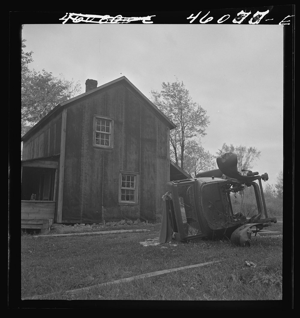 Abandoned house in the Pine Camp Expansion area near Watertown, New York. Sourced from the Library of Congress.
