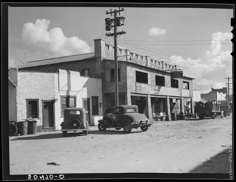 [Untitled photo, possibly related to: Hotel, rooming house, "juke joint" in  section. Belle Glade, Florida]. Sourced from…