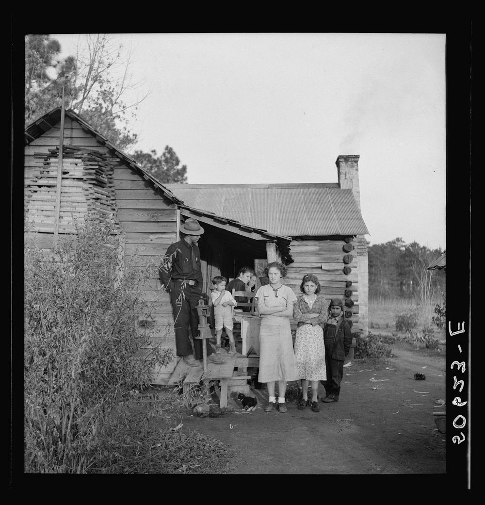 Indian (mixed breed) family near Pembroke Farms, North Carolina. Sourced from the Library of Congress.