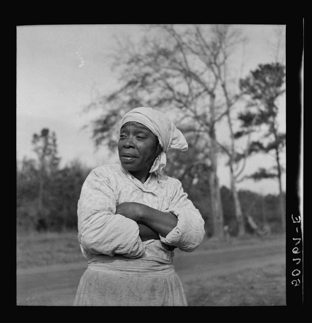  woman, almost blind, near Beaufort, South Carolina. Sourced from the Library of Congress.