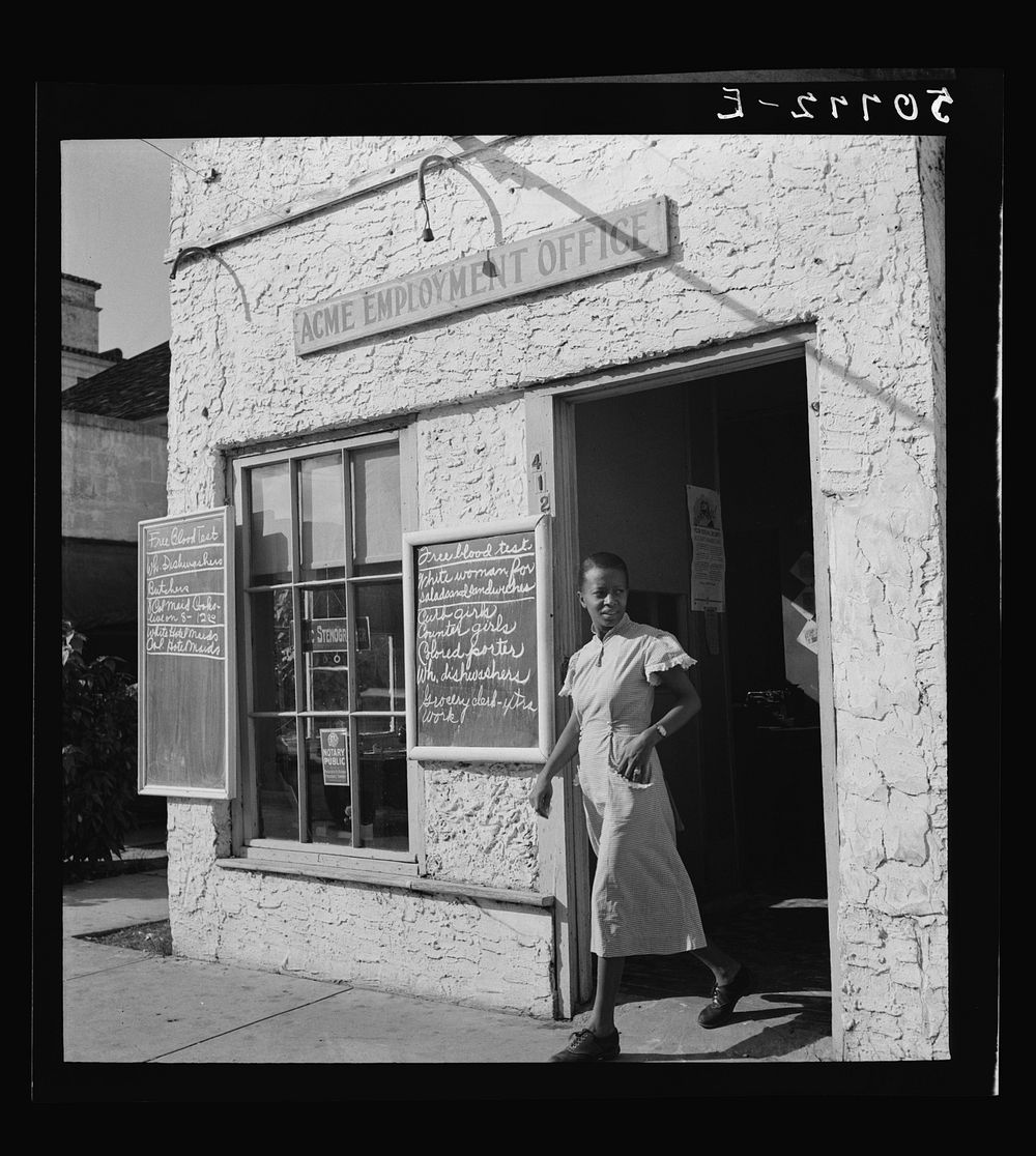 Employment agency, Miami, Florida. Sourced from the Library of Congress.