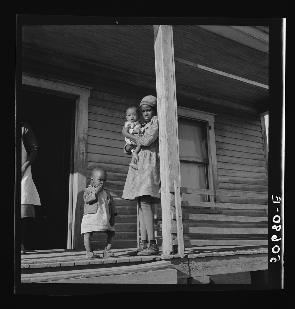 [Untitled photo, possibly related to:  children near Wadesboro, North Carolina]. Sourced from the Library of Congress.
