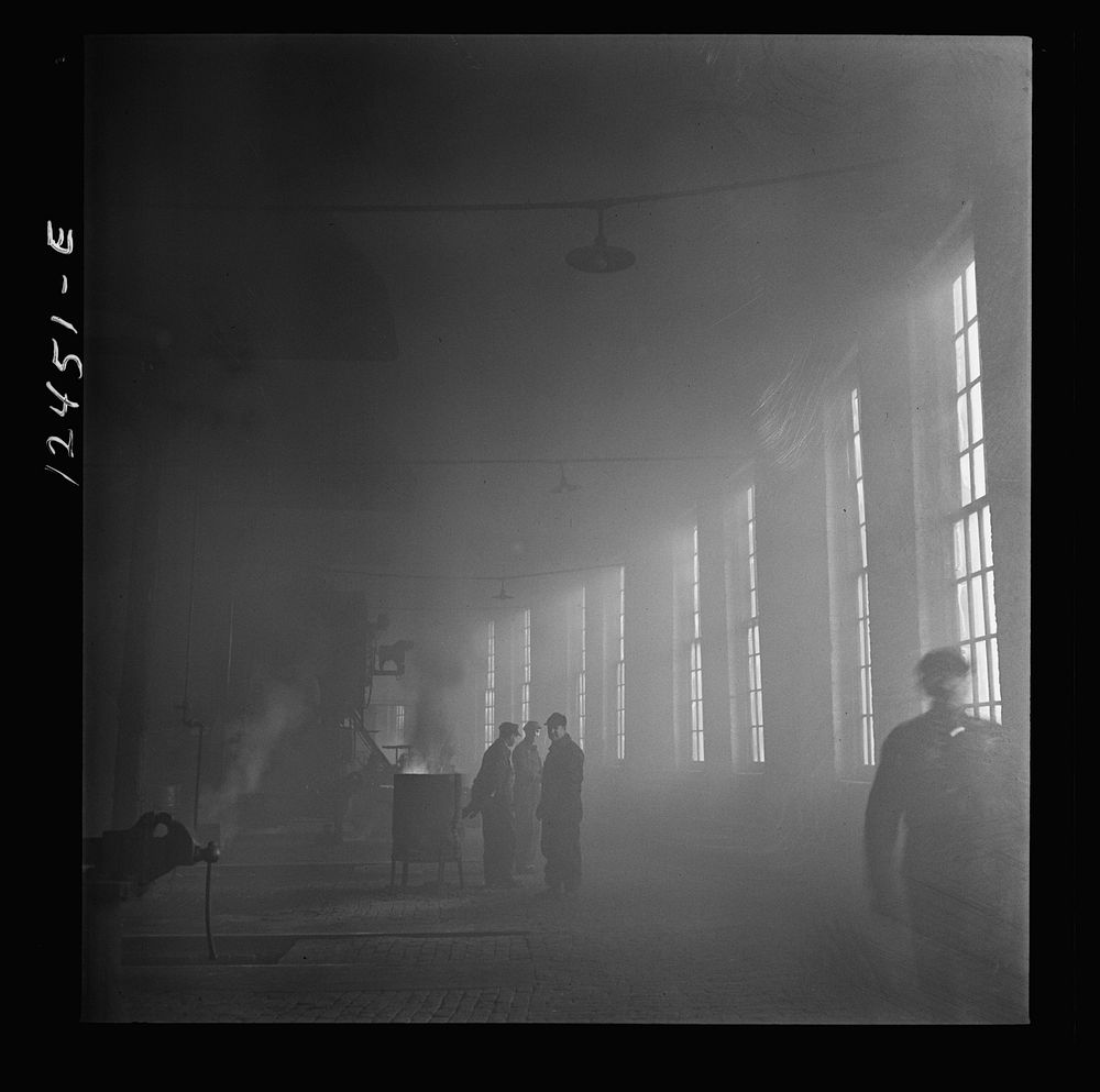 Chicago, Illinois. In the roundhouse at a Chicago and Northwestern Railroad yard. Sourced from the Library of Congress.