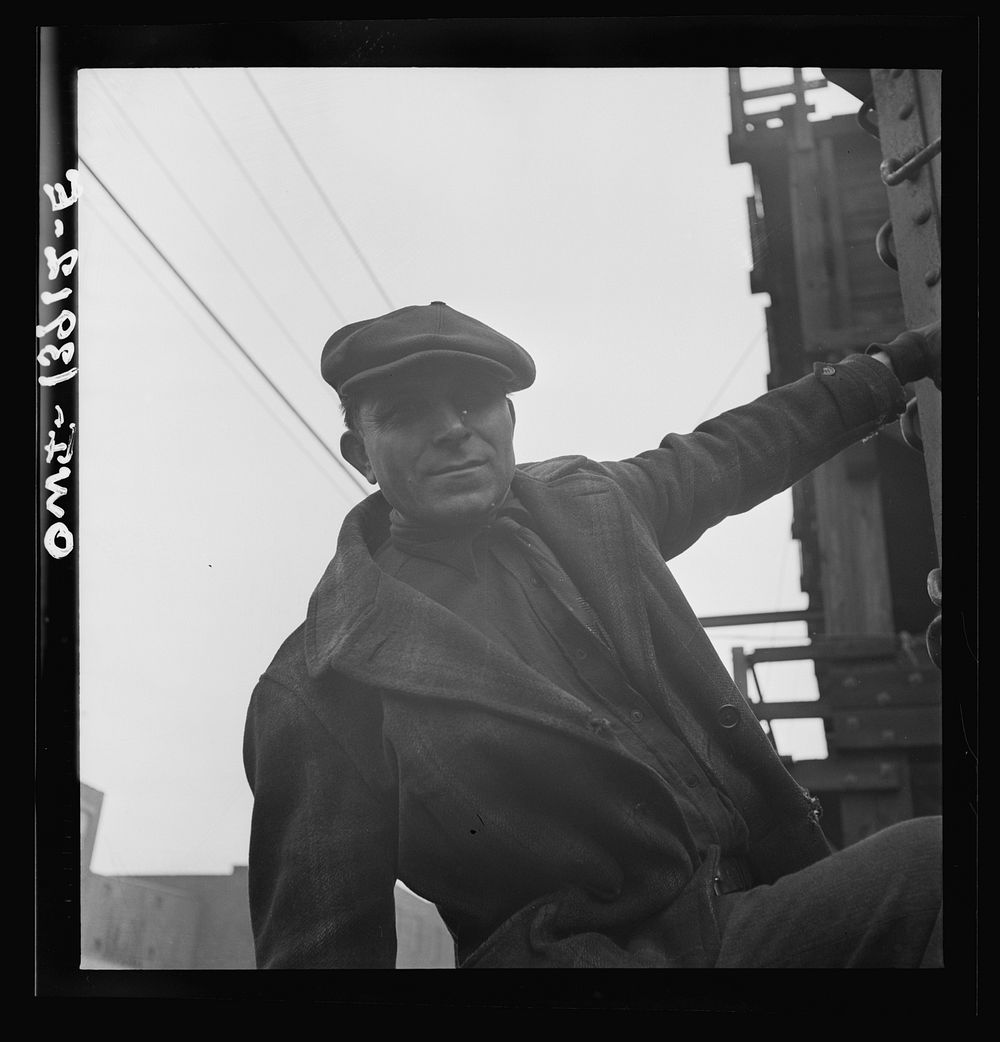 Milwaukee, Wisconsin. A foreman at the Milwaukee Western Fuel Company. Sourced from the Library of Congress.