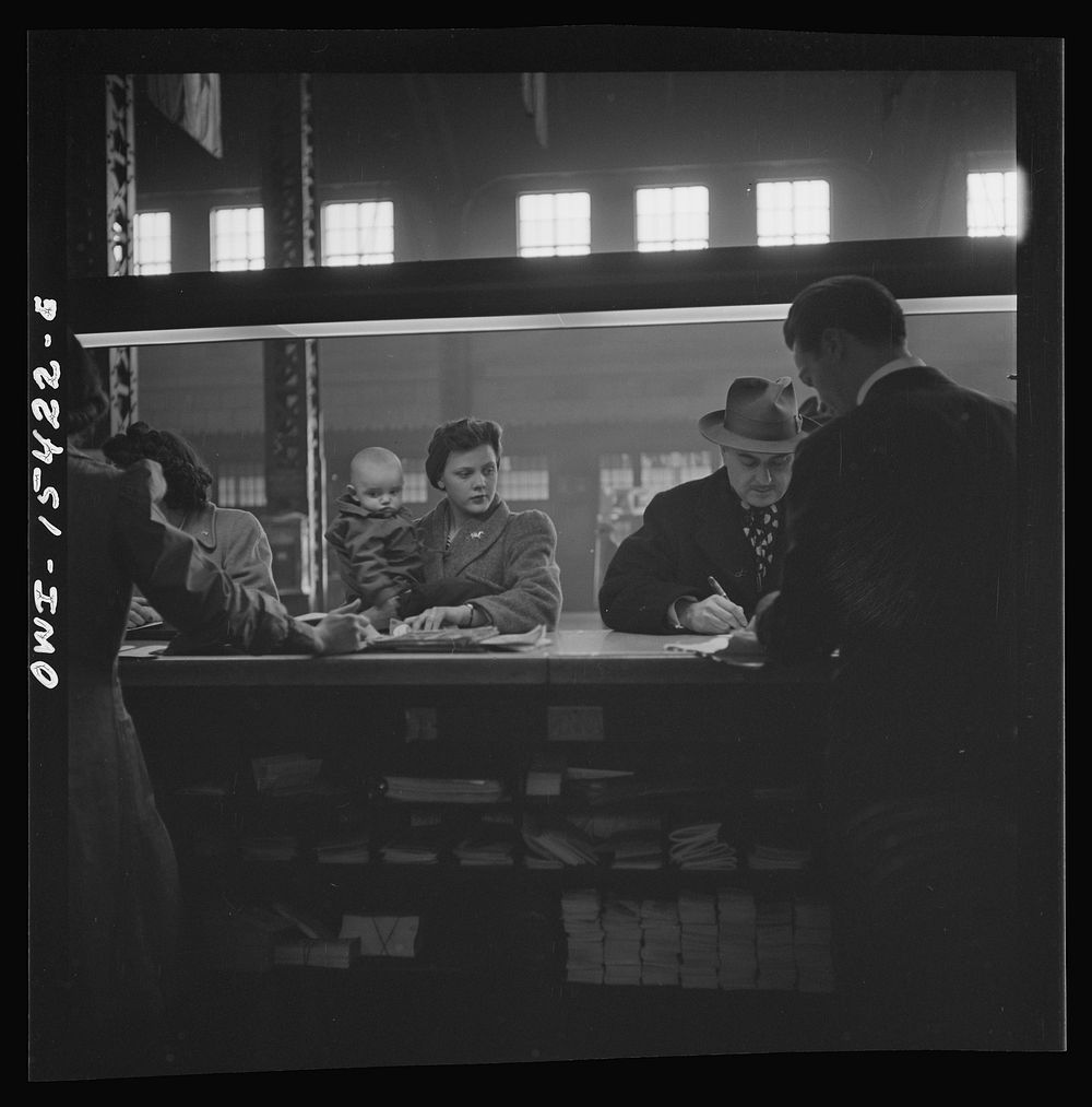 Chicago, Illinois. At the information booth at Union Station. Sourced from the Library of Congress.