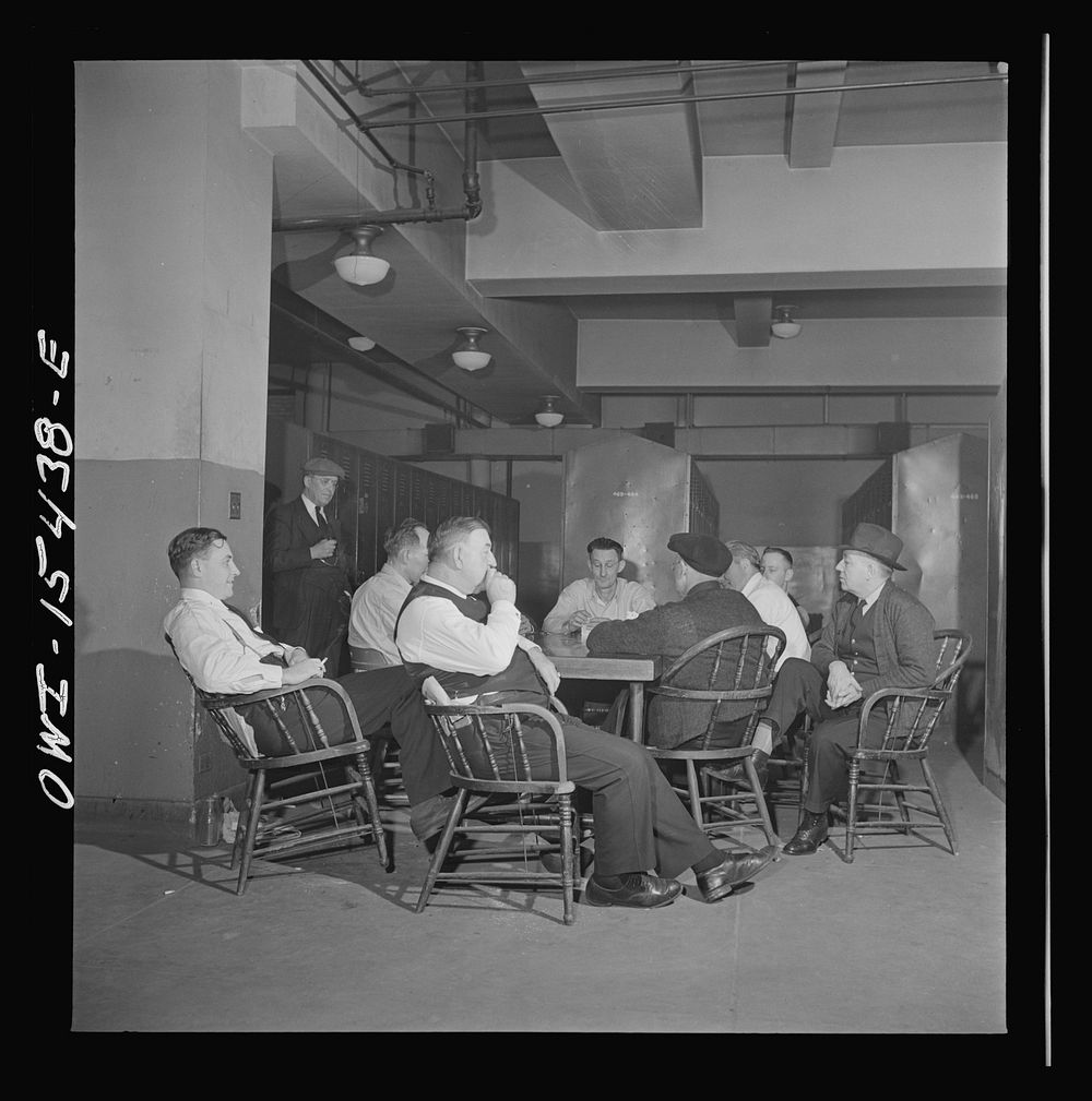 Chicago, Illinois. locker and rest Free Photo rawpixel