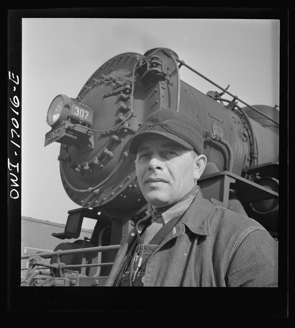 Blue Island, Illinois. Portrait of Daniel Senise. Sourced from the Library of Congress.