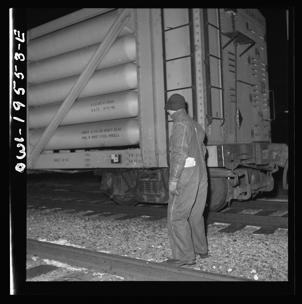 [Untitled photo, possibly related to: Nemo (vicinity), Illinois. On the Atchison, Topeka and Santa Fe Railroad between…