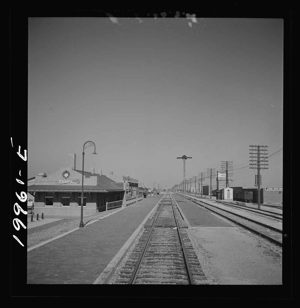 Pampa, Texas. Going through a town on the Atchison, Topeka, and Santa Fe Railroad. Sourced from the Library of Congress.
