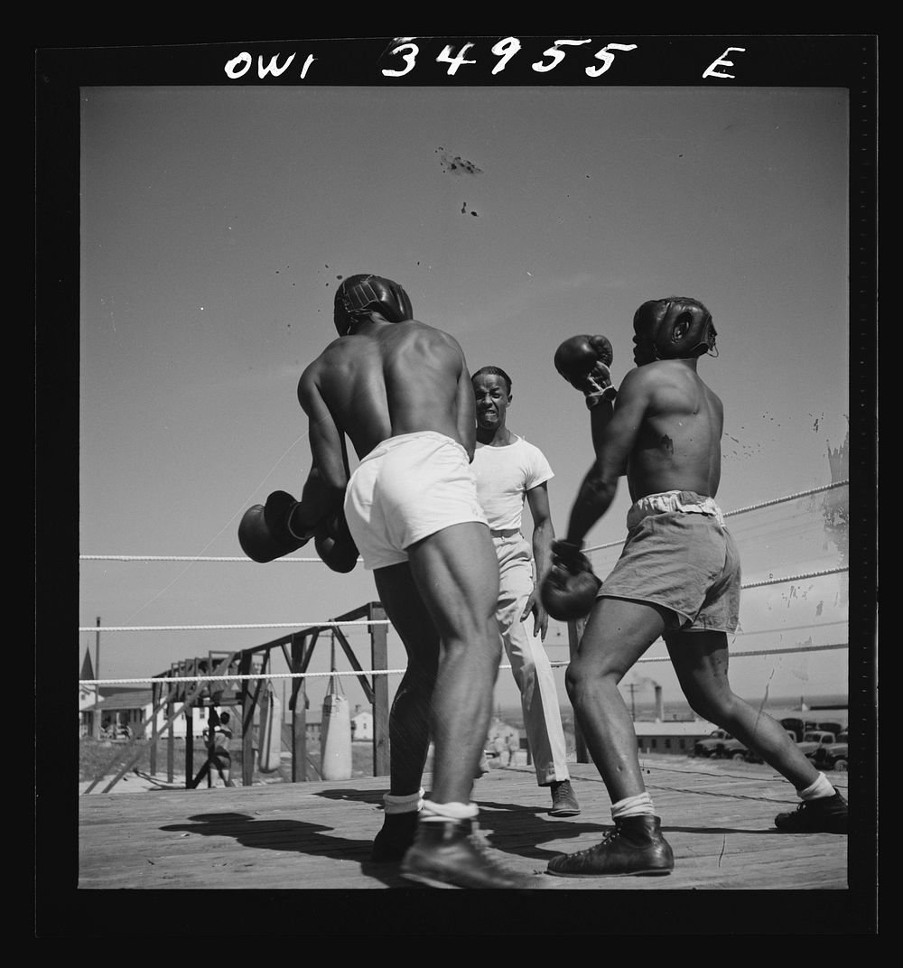[Untitled photo, possibly related to: Daniel Field, Georgia. Air Service Command. A boxing match, part of the athletic…