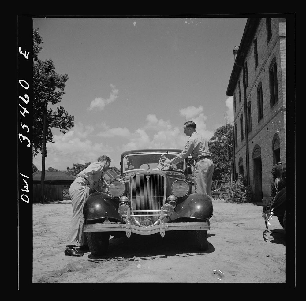Bowman, South Carolina. Sergeant John Riley of the 25th service group, Air Service Command, on leave at his home. With the…