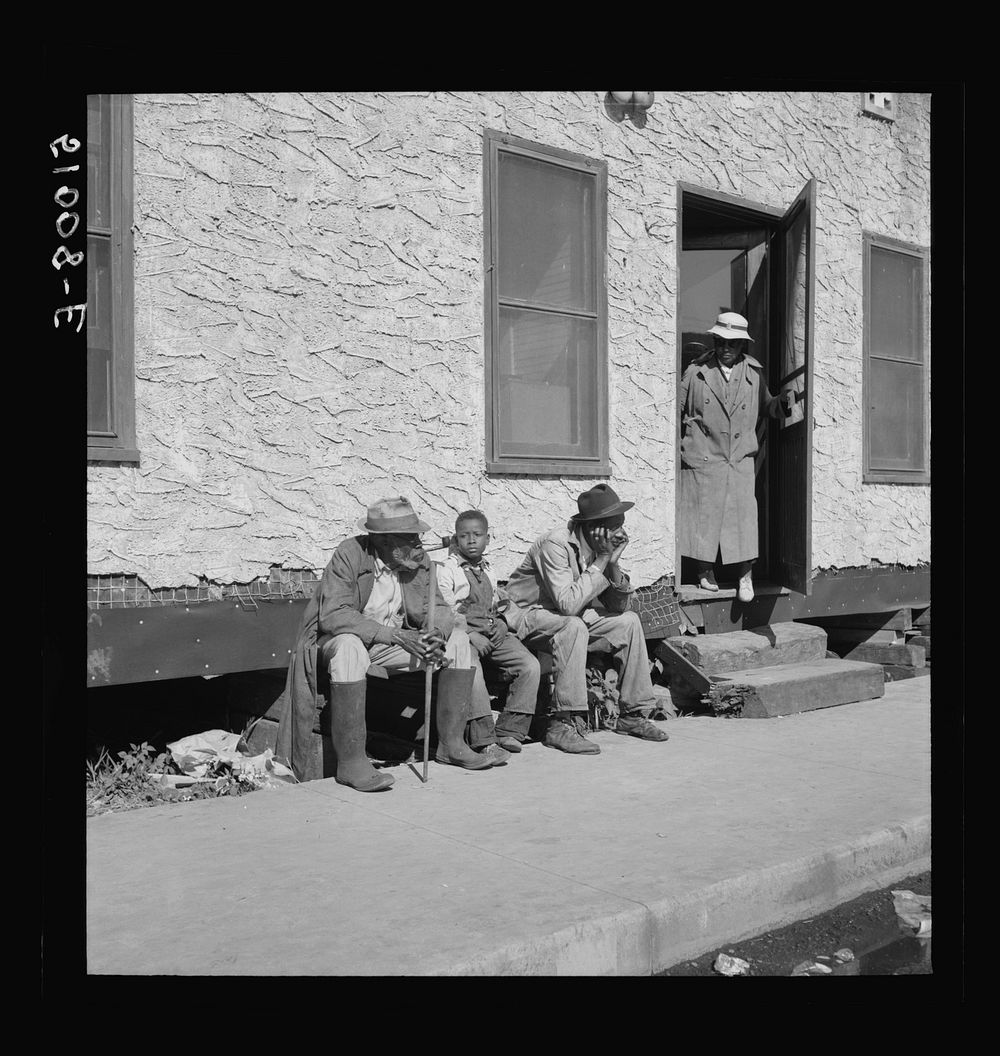 Outside of City Hall, Belle Glade, Florida. Sourced from the Library of Congress.