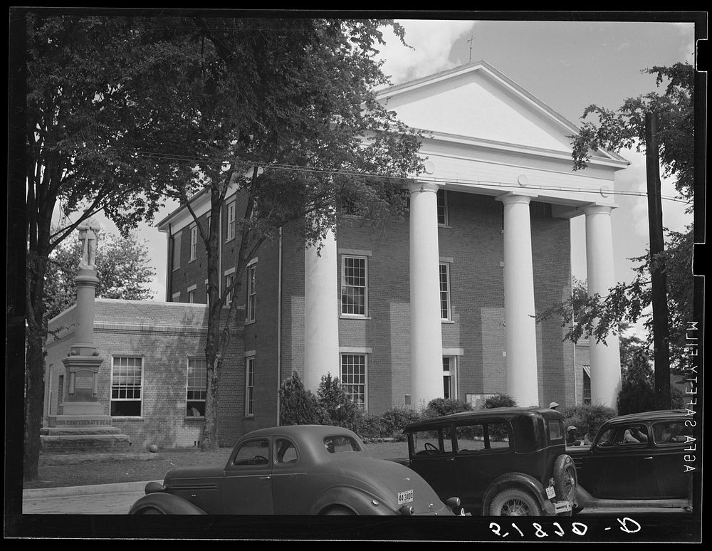 [Untitled photo, possibly related to: Old courthouse. Greensboro, Greene County, Georgia]. Sourced from the Library of…