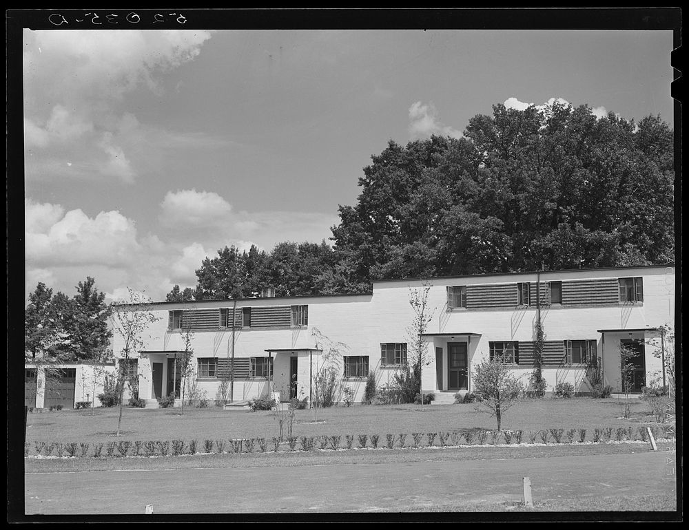 Medical center. Greenbelt, Maryland. Sourced from the Library of Congress.
