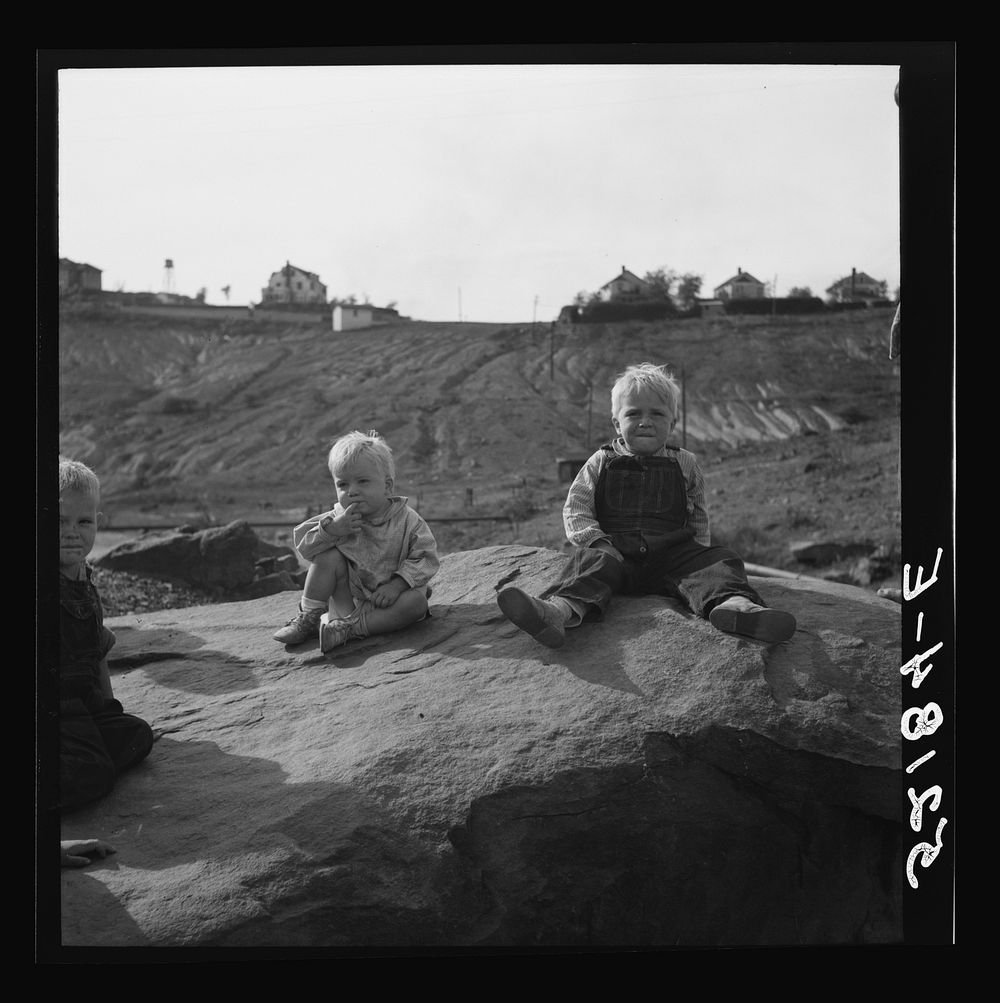 Copper miner's children. Copperhill, Tennessee. Sourced from the Library of Congress.