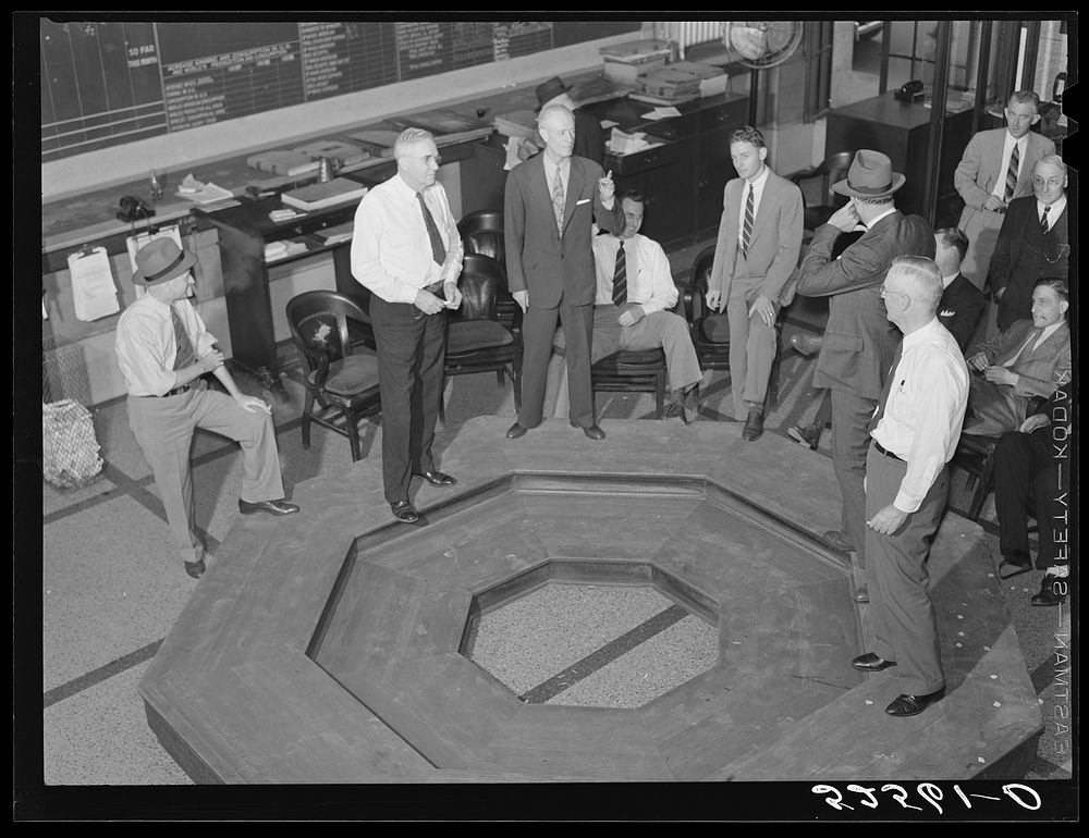 Cotton exchange members bidding in the pit. Memphis, Tennessee. Sourced from the Library of Congress.