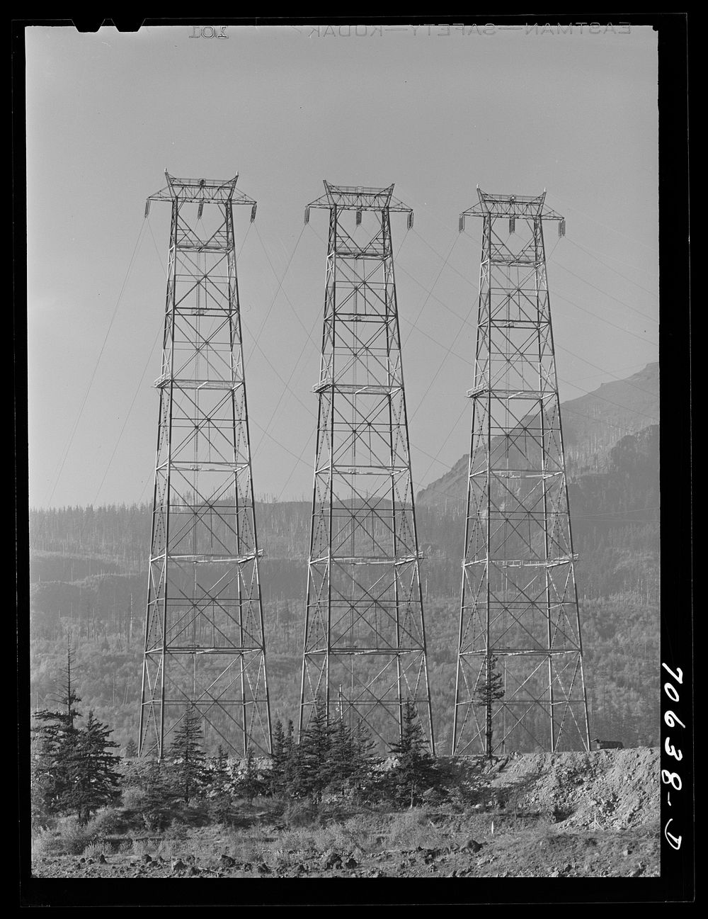 [Untitled photo, possibly related to: Crossing towers and the Columbia River at Bonneville Dam, Oregon] by Russell Lee