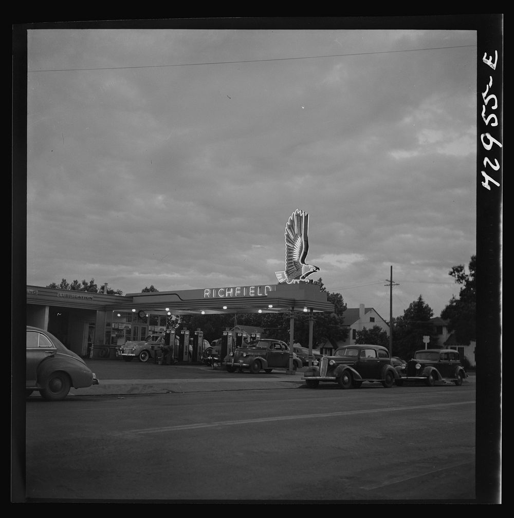 Redding, California. Gasoline filling station by Russell Lee