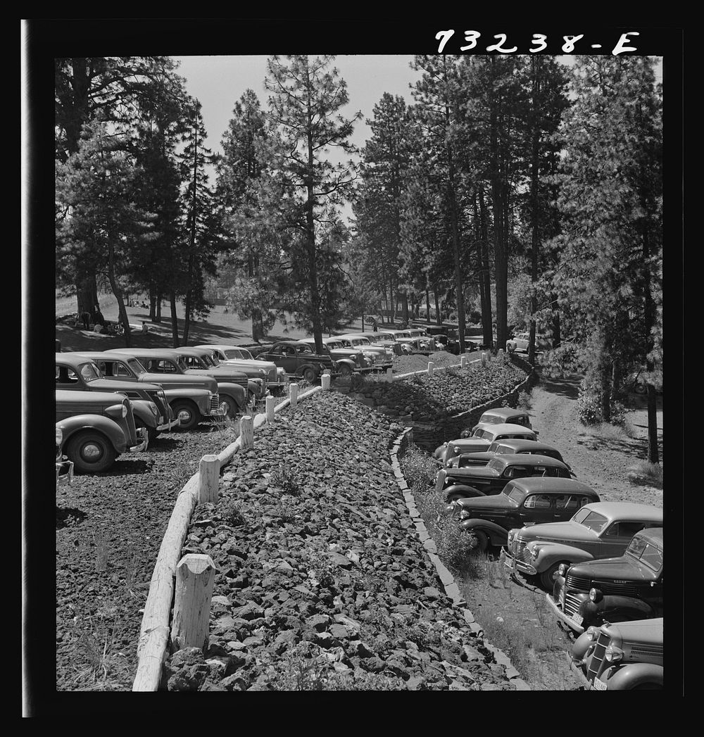 Klamath Falls, Oregon. Cars parked Free Photo rawpixel