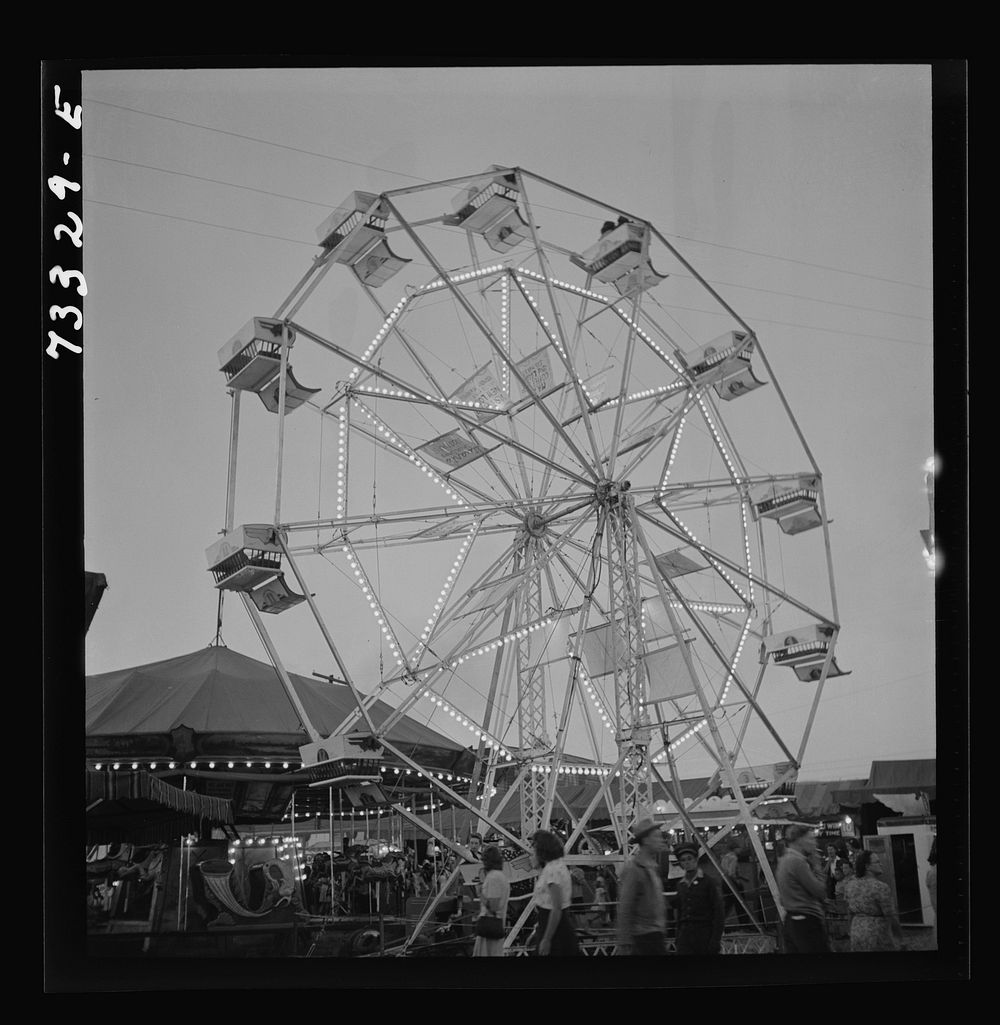 [Untitled photo, possibly related to: Klamath Falls, Oregon. Carnival ride at the circus] by Russell Lee