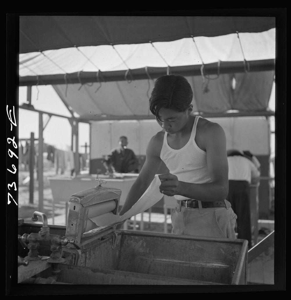 Nyssa, Oregon. FSA (Farm Security Administration) mobile camp. Laundry room by Russell Lee