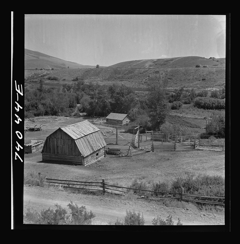 [Untitled photo, possibly related to: Lemhi County, Idaho. Barn and corrals of a cattle ranch] by Russell Lee