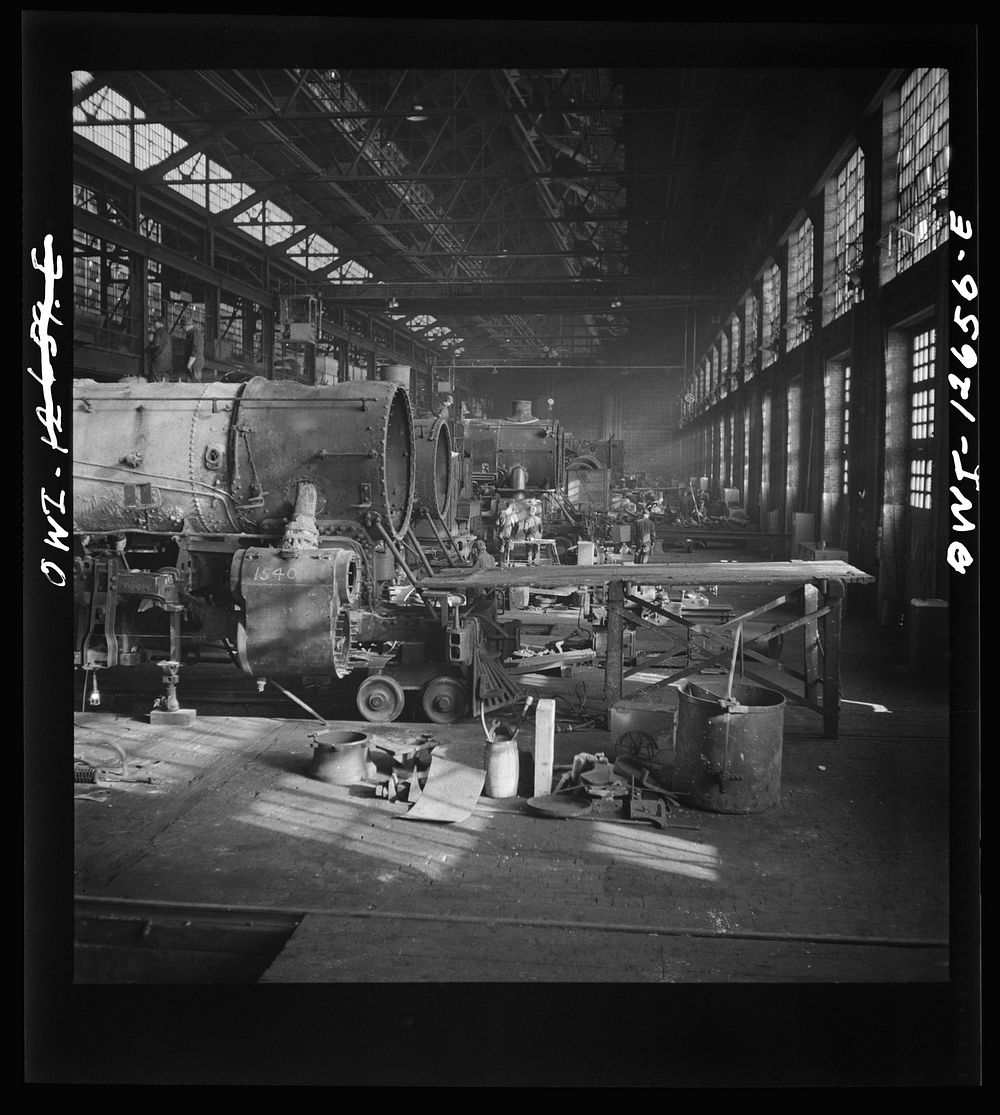 Chicago, Illinois. In the Chicago and Northwestern Railroad locomotive repair shops. Sourced from the Library of Congress.