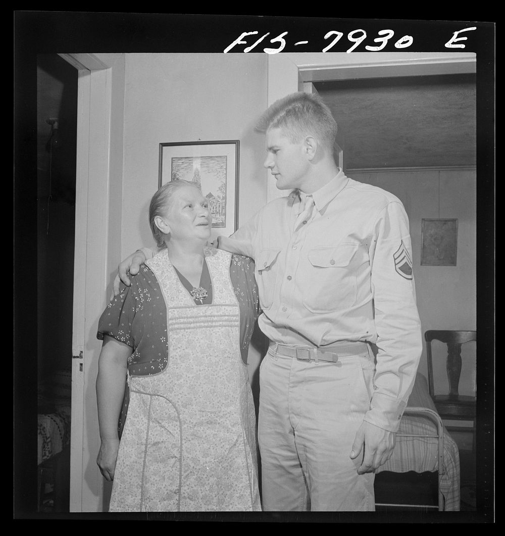Washington, D.C. Sergeant George Camblair and his mother. Sourced from the Library of Congress.