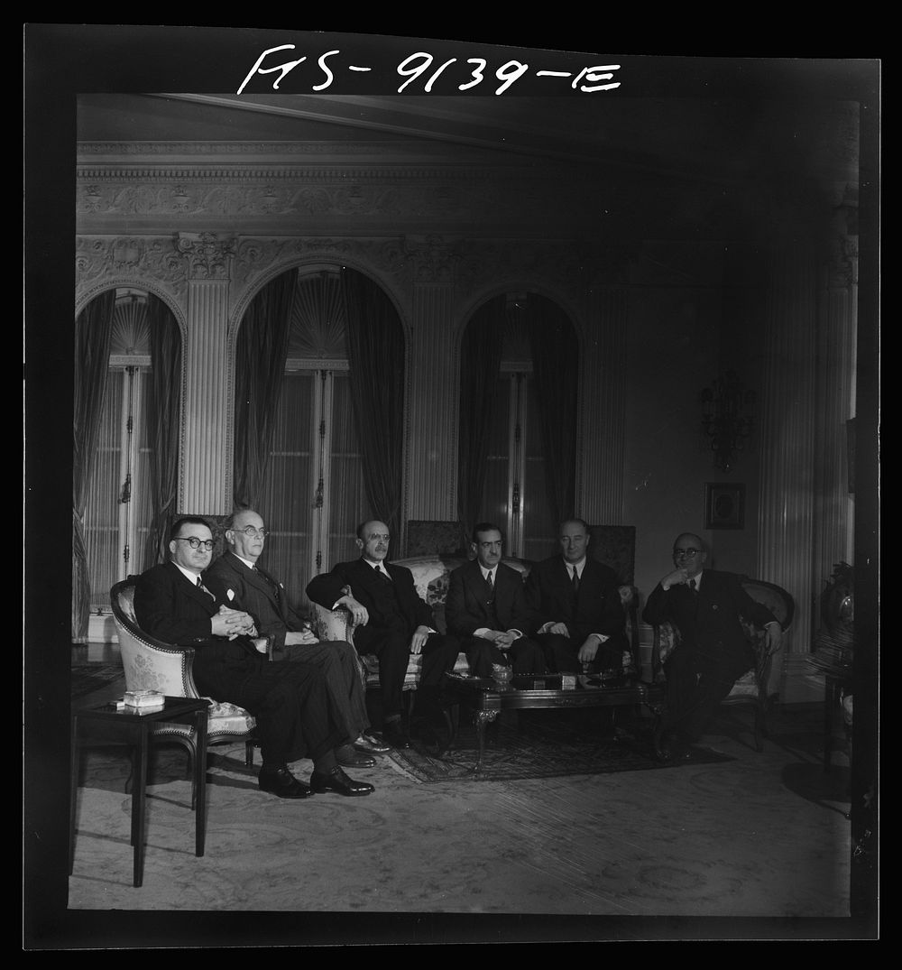 [Untitled photo, possibly related to: Washington, D.C. A group of Turkish journalists on a visit to the United States].…