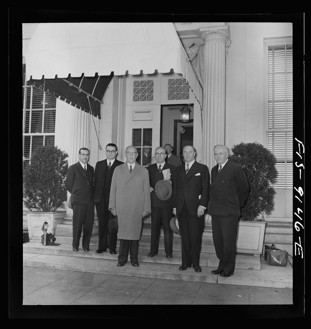 Washington, D.C. A group of Turkish journalists visiting Washington. Sourced from the Library of Congress.