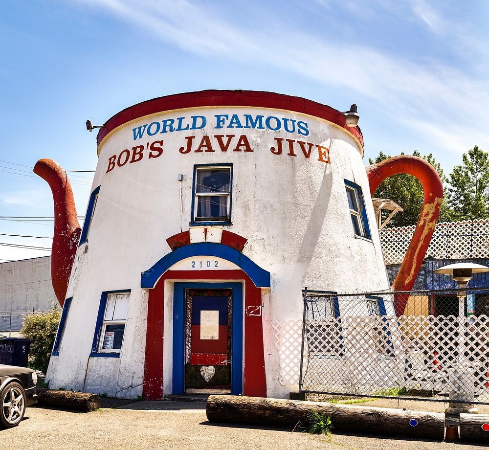 Bob's Java Jive coffee-pot-shaped structure in Tacoma, Washington. Original image from Carol M. Highsmith&rsquo;s America…