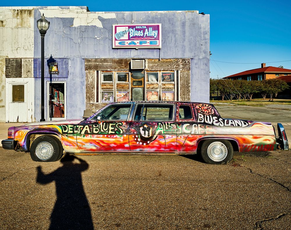 Vintage car Clarksdale, Mississippi. Original Free Photo rawpixel