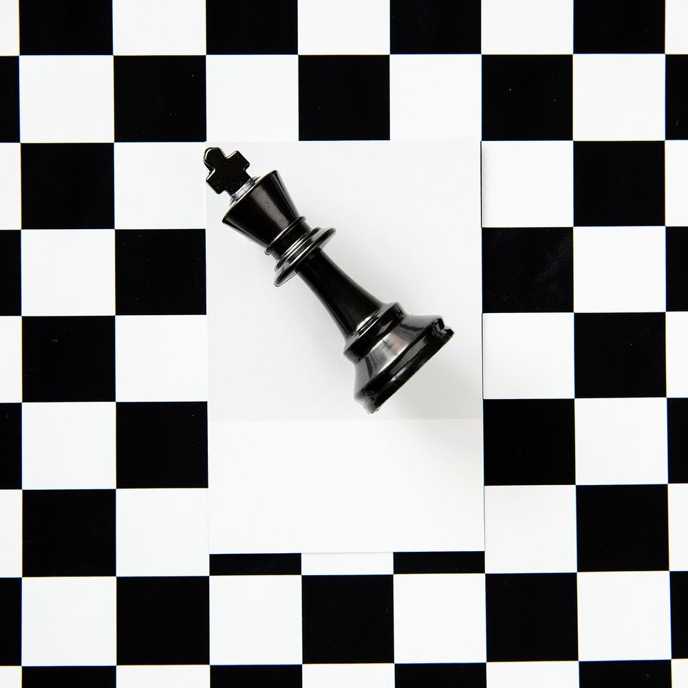 King chess piece on a pattern