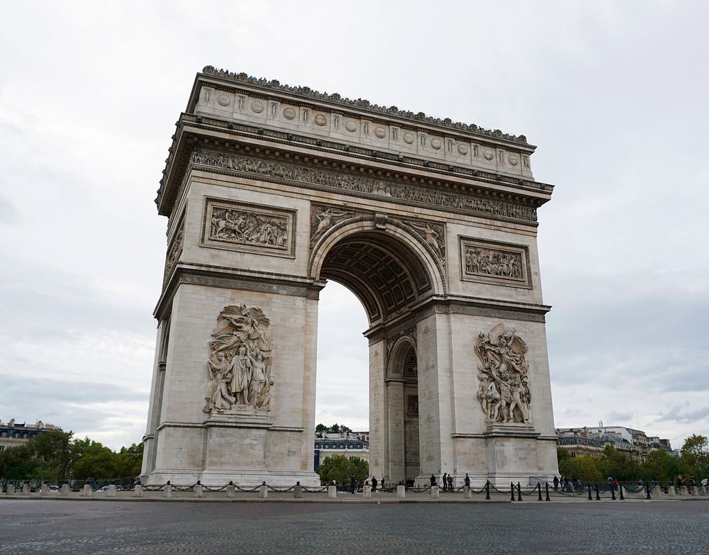 The Arc de Triomphe de l'&Eacute;toile in Paris, France