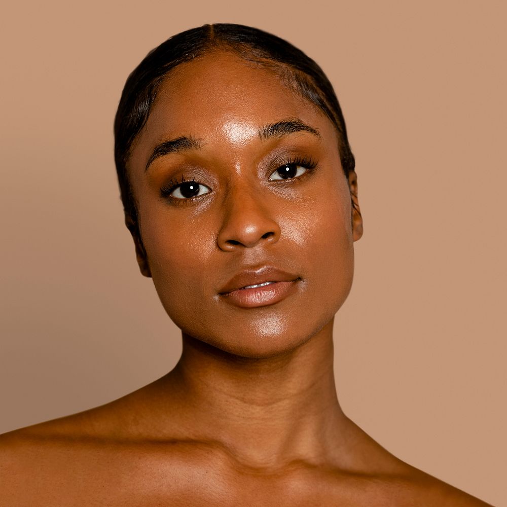 Beautiful African American woman with glowing skin psd