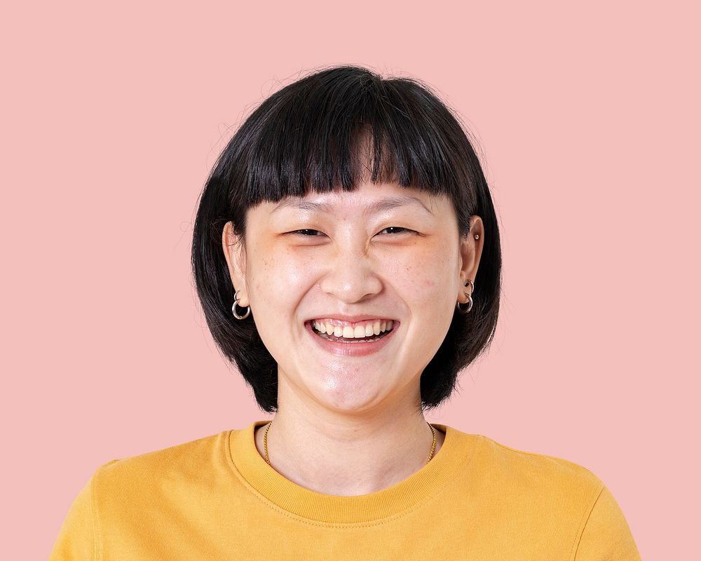 Asian woman smiling, happy face portrait close up psd