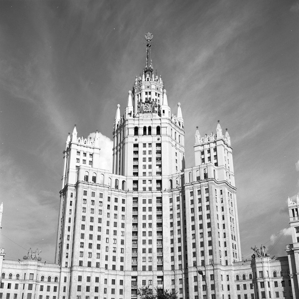 Kotelnicheskaya Embankment Building is one of seven Stalinist skyscrapers laid down in September 1947 and completed in 1952.…