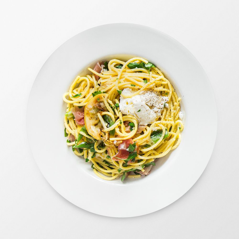 Spaghetti carbonara on a plate, food photography psd